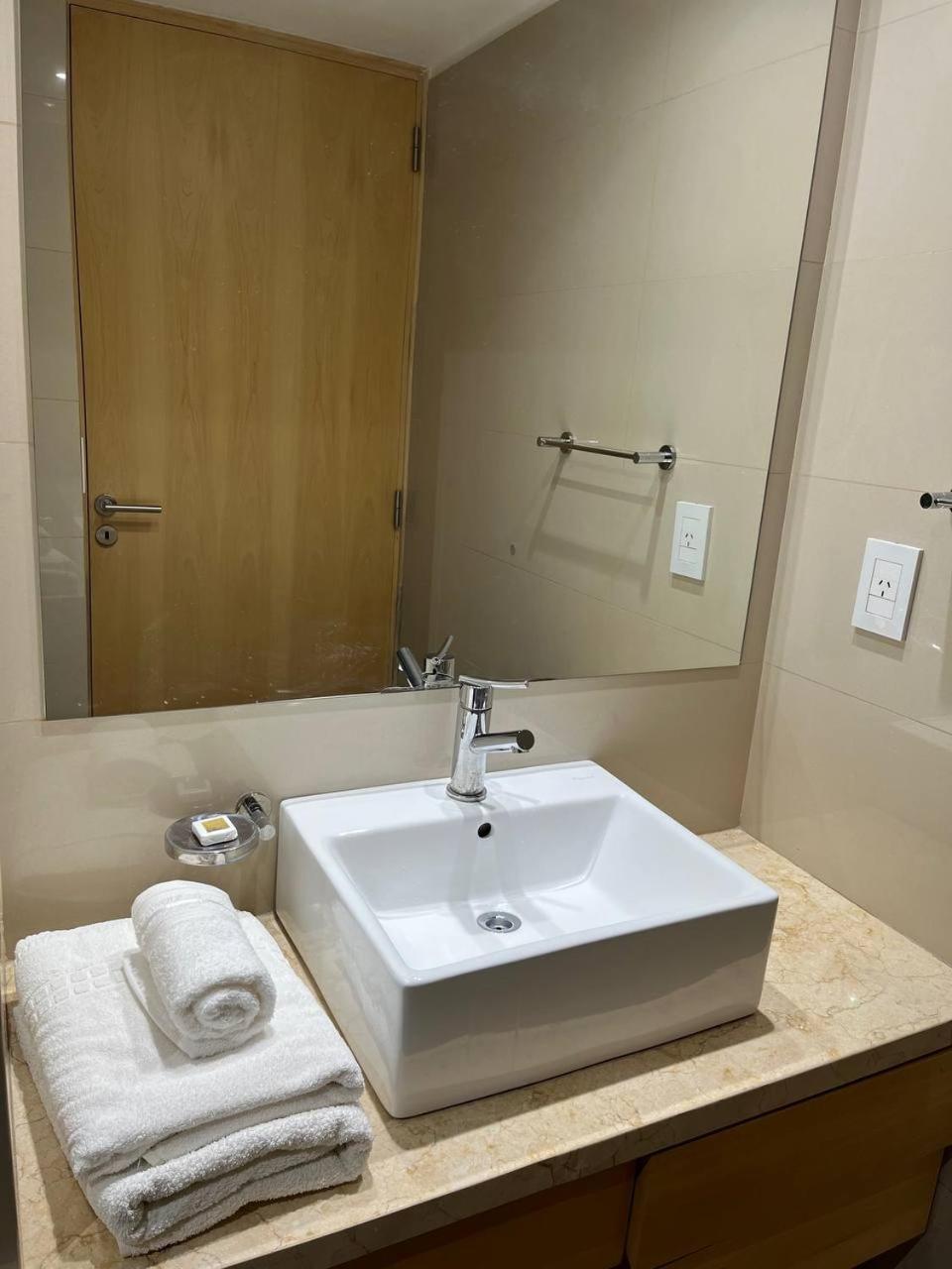 Apartamento Centrico Con Las Mejores Vistas De Mendoza Exterior photo